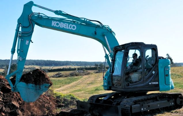kobelco sk135sr-7